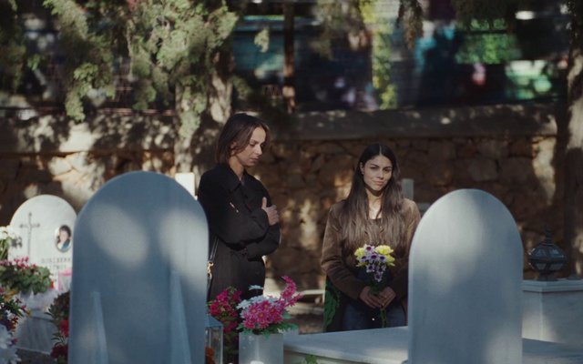 Μη Γελάτε, Θα Σας Δει ο Κόσμος