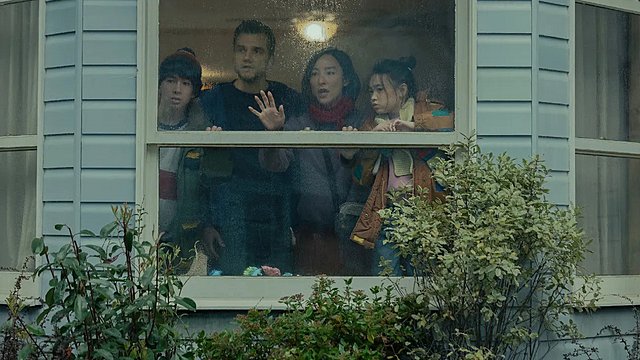 «The Last House»: Η Γκρέτα Λι κι ο Βάγκνερ Μόουρα σε θρίλερ επιστημονικής φαντασίας του Netflix