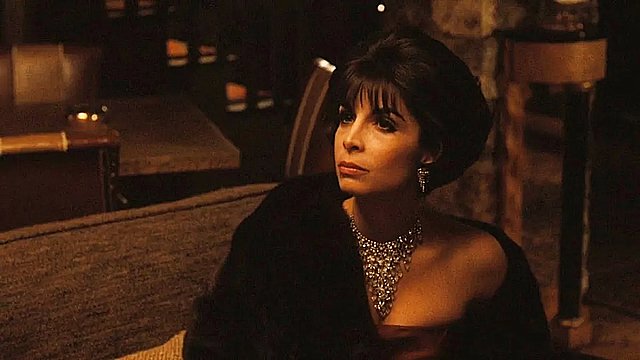 Αστείο ημέρας: Η Paramount θέλει να βγάλει το «Connie», spin-off του «Νονού»
