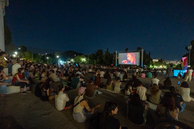 16o AOAFF powered by ΔΕΗ: Ο Ziggy Stardust σκόρπισε αστρόσκονη στο Ζάππειο