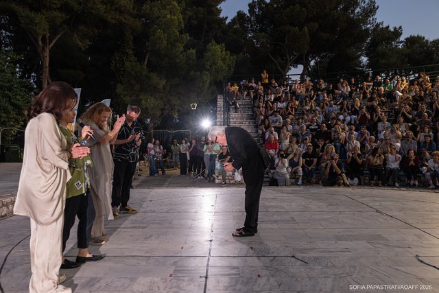 “Theo, I’m here again!”: Ο Χάρβεϊ Καϊτέλ συγκίνησε την Αθήνα στην έναρξη του 16ου AOAFF powered by ΔΕΗ