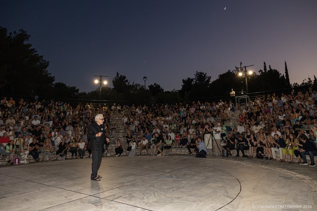“Theo, I’m here again!”: Ο Χάρβεϊ Καϊτέλ συγκίνησε την Αθήνα στην έναρξη του 16ου AOAFF powered by ΔΕΗ