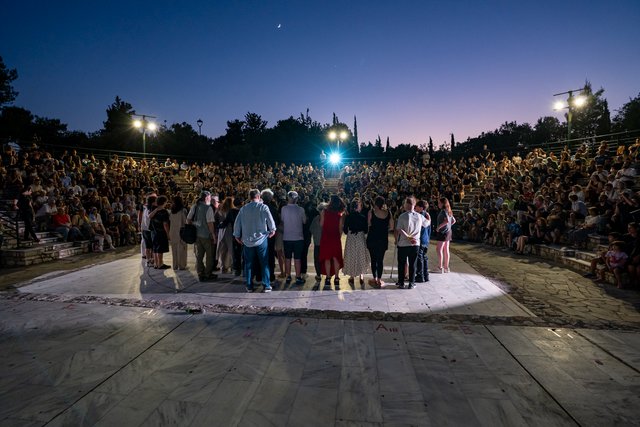 “Theo, I’m here again!”: Ο Χάρβεϊ Καϊτέλ συγκίνησε την Αθήνα στην έναρξη του 16ου AOAFF powered by ΔΕΗ
