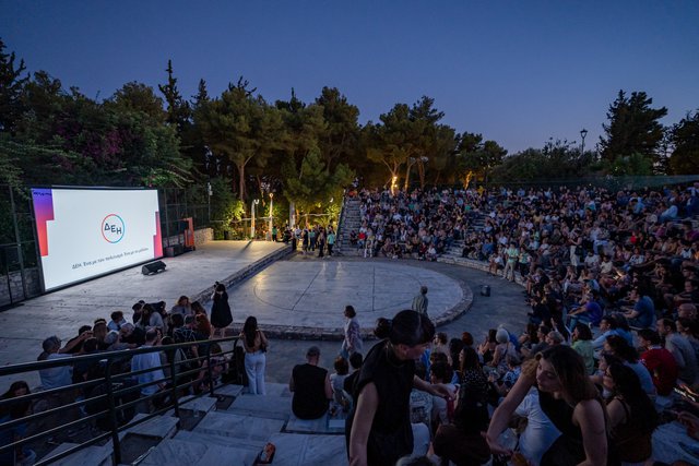 “Theo, I’m here again!”: Ο Χάρβεϊ Καϊτέλ συγκίνησε την Αθήνα στην έναρξη του 16ου AOAFF powered by ΔΕΗ