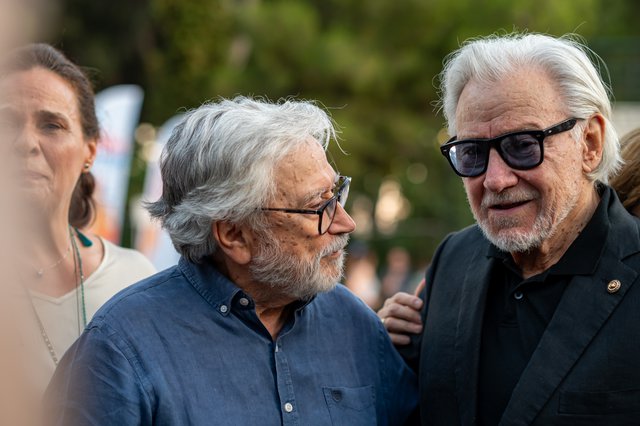 “Theo, I’m here again!”: Ο Χάρβεϊ Καϊτέλ συγκίνησε την Αθήνα στην έναρξη του 16ου AOAFF powered by ΔΕΗ
