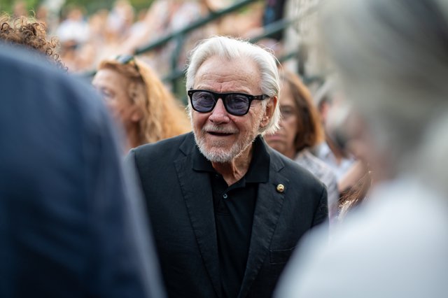“Theo, I’m here again!”: Ο Χάρβεϊ Καϊτέλ συγκίνησε την Αθήνα στην έναρξη του 16ου AOAFF powered by ΔΕΗ