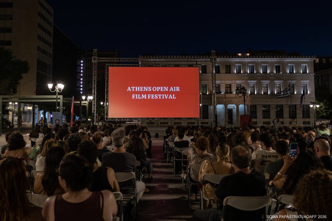 Η Πλατεία Κοτζιά μετατράπηκε για ένα βράδυ στο «Ξενοδοχείο Grand Budapest»