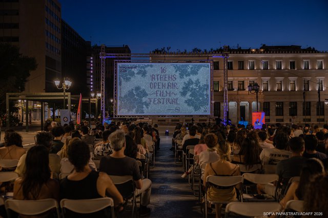 Η Πλατεία Κοτζιά μετατράπηκε για ένα βράδυ στο «Ξενοδοχείο Grand Budapest»