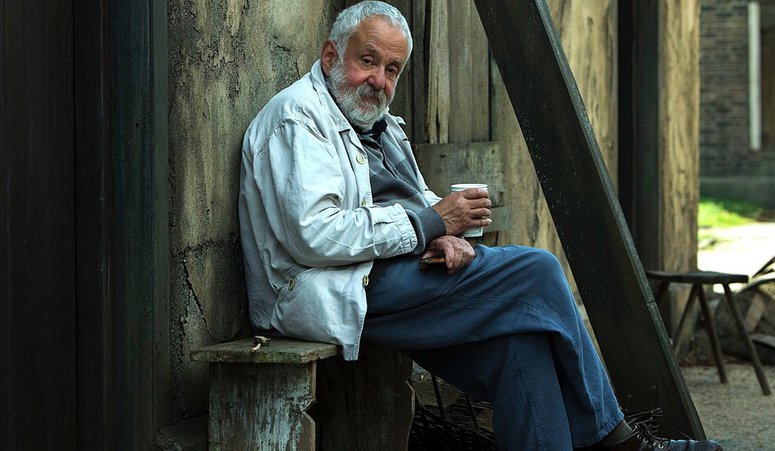 Το «Tender Loving Care» θα είναι το δημιουργικό αντίο του Μάικ Λι