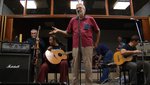 «Το Πολλαπλό σου Είδωλο. Χειμερινοί Κολυμβητές»: Το ντοκιμαντέρ των Γιάννη Αγγελάκη και Ανδρέα Σιαδήμα στο Σινέ ΟΑΣΙΣ