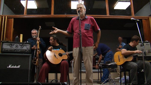 «Το Πολλαπλό σου Είδωλο. Χειμερινοί Κολυμβητές»: Το ντοκιμαντέρ των Γιάννη Αγγελάκη και Ανδρέα Σιαδήμα στο Σινέ ΟΑΣΙΣ