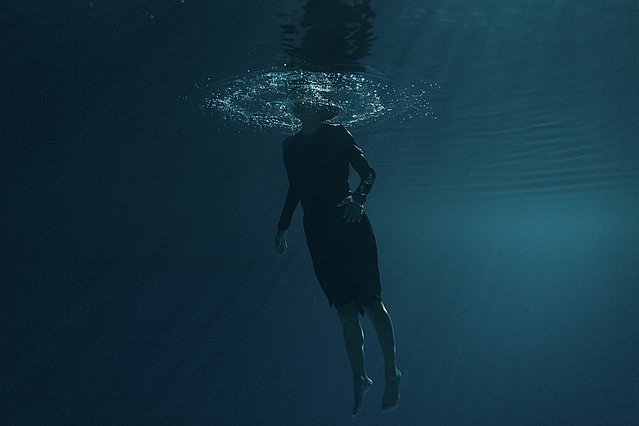 &Eta; &tau;&alpha;&iota;&nu;ί&alpha; &tau;&eta;&sigmaf; Έ&phi;&eta;&sigmaf; &Sigma;&pi;ύ&rho;&omicron;&upsilon; &laquo;Between Water and Roof: Stories of Black&raquo; &delta;&iota;&alpha;&gamma;&omega;&nu;ί&zeta;&epsilon;&tau;&alpha;&iota; &sigma;&tau;&omicron; Aesthetica Short Film Festival 2026
