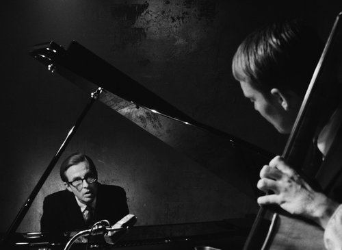 EVERYBODY DIGS BILL EVANS