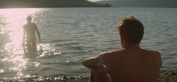 Ο ΑΓΝΩΣΤΟΣ ΤΗΣ ΛΙΜΝΗΣ | STRANGER BY THE LAKE
